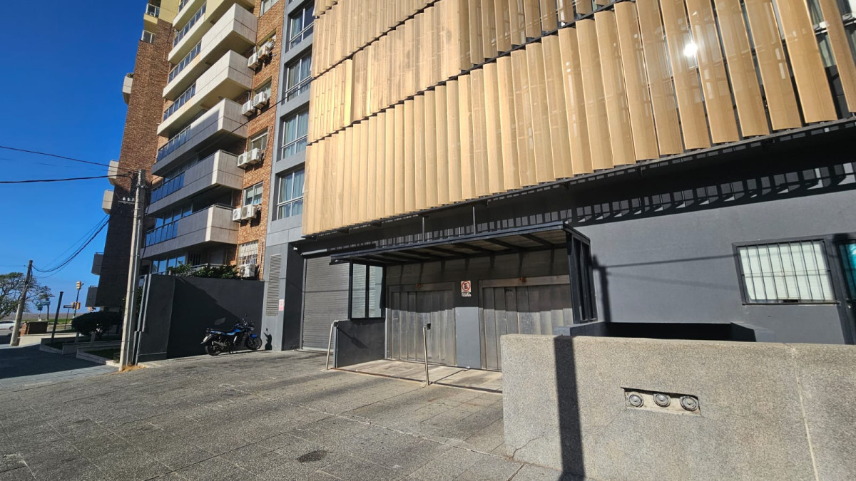 Alquiler cochera en edificio Opta Punta Carretas