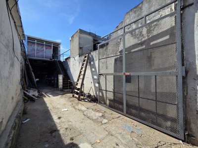 Alquiler Local Comercial o Depósito Jacinto Vera Con Entrada de Camiones