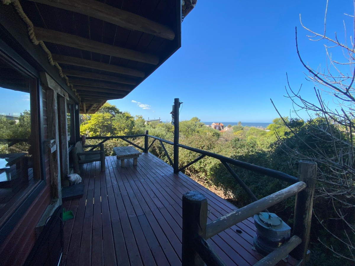 Cabaña, EN MANATIALES, ALTOS DE PUNTA PIEDRA
