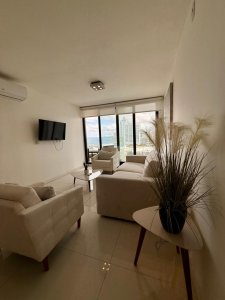 Alquiler anual , departamento en Punta del Este.