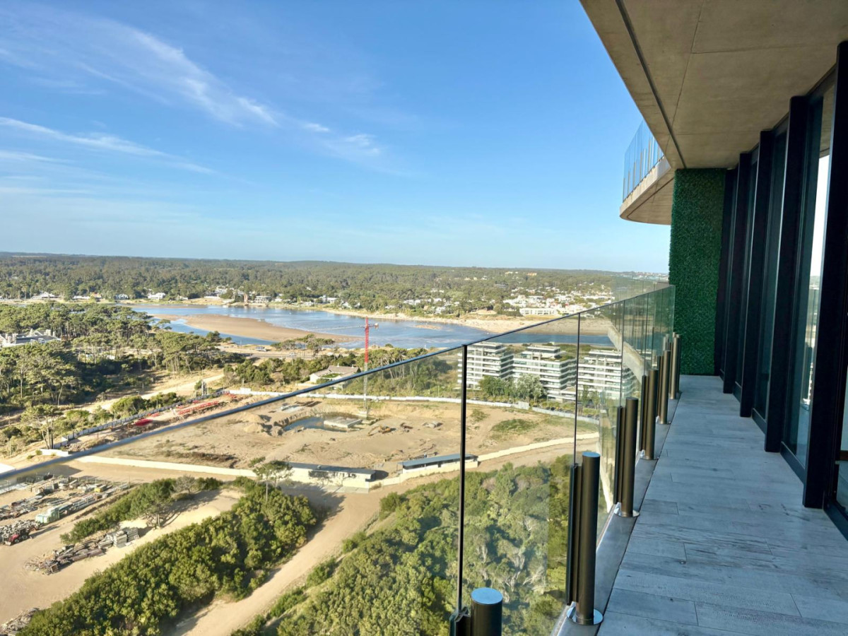 Imagen de Apartamento en Surfside - Piso alto | 1 dormitorio a Estrenar.
