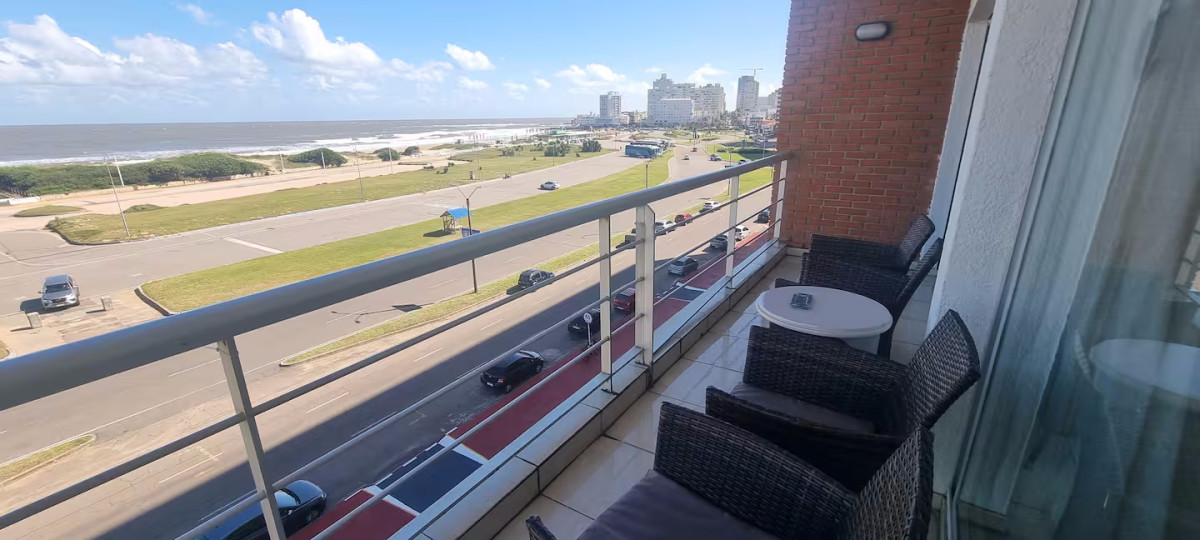 Apartamento 3 dormitorios frente al mar Temporal