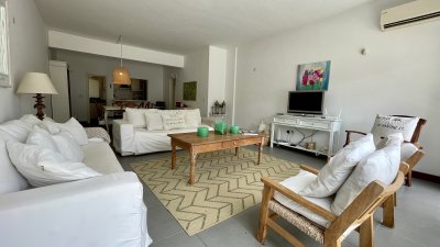 OPORTUNIDAD VENTA DE APARTAMENTO DE DOS DORMITORIOS EN MANANTIALES