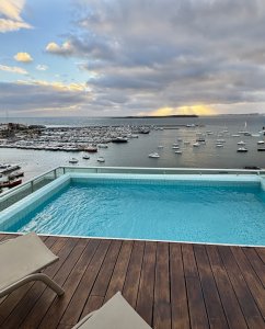 EXCELENTE PENTHOUSE EN EL PUERTO DE PUNTA DEL ESTE.