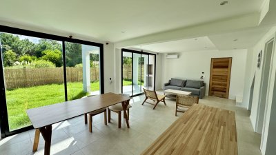 LUMINOSA CASA A ESTRENAR EN BARRA VERDE PARA VIVIR TODO EL AÑO