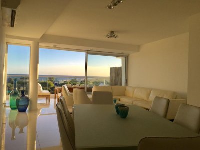 APARTAMENTO EN ALQUILER ZONA DE MANANTIALES CERCA DE PLAYA BIKINI