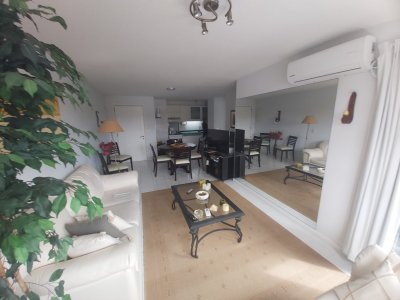 ALQUILER APARTAMENTO 2 DORMS EN LA MANSA A 100 MTS DEL MAR