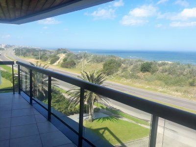 DUPLEX  DE 3 DORMITORIOS FRENTE AL MAR EN PLAYA BRAVA