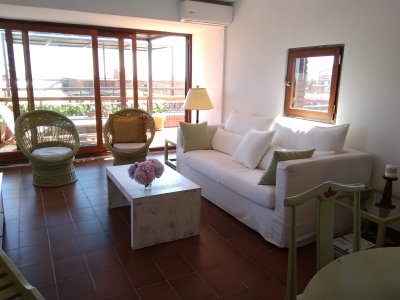 APARTAMENTO DE DOS DORMITORIOS EN MANANTIALES 