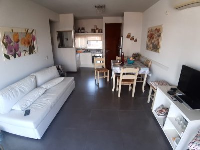 ALQUILER HERMOSO APARTAMENTO CON TERRAZA A METROS DE PLAYA BIKINI 