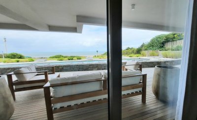 EXCLUSIVO DEPARTAMENTO CON ACCESO DIRECTO A PLAYA BIKINI, MANANTIALES