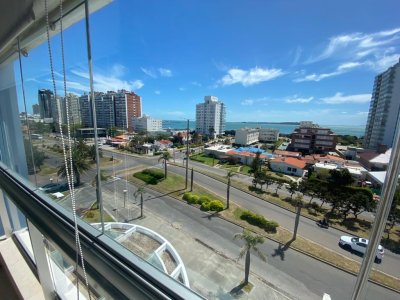 DEPARTAMENTO DE 2 DORMITORIOS EN EDIFICIO DE CATEGORIA