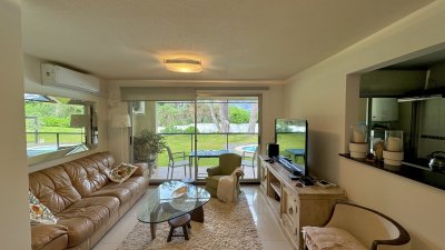 HERMOSO APARTAMENTO DE 2 DORMITORIOS A UNA CUADRA DE LA PLAYA EN RINCON DEL INDIO
