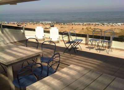 DIVINO APARTAMENTO EN VENTA Y ALQUILER TEMPORADA FRENTE A LA PLAYA 