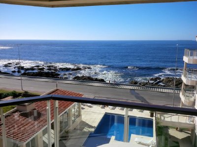 Departamento en alquiler en Peninsula, vista al mar, playa brava