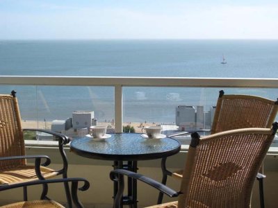 DEPARTAMENTO DE 3 DORMITORIOS CON VISTA AL MAR