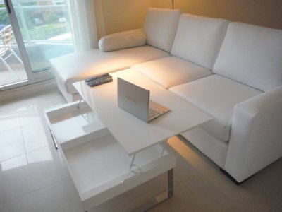 DIVINO APARTAMENTO EN UNA DE LAS MEJORES TORRES DE PUNTA DEL ESTE Y CON EXCELENTES AMENITIS..!!! UBICADO MUY CERCA DE LA PLAYA.