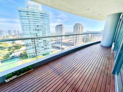 APARTAMENTO EN VENTA EN EDIFICIO TRESSESENTA , PISO ATO AL FRENTE