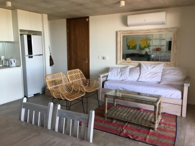 APARTAMENTO EN ALQUILER FRENTE A LA PLAYA  DE MANANTIALES 