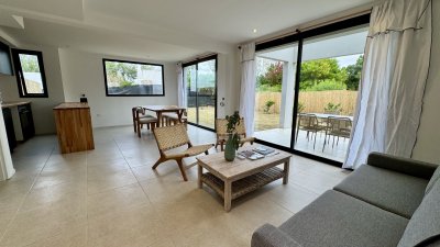LUMINOSA CASA A ESTRENAR EN BARRA VERDE PARA VIVIR TODO EL AÑO