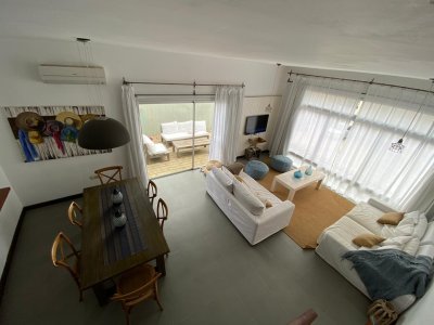 HERMOSO APARTAMENTO A METROS DEL MAR EN MANANTIALES 