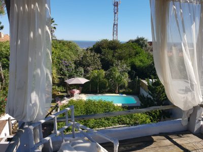 Casa en La Barra el centro de la Barra,  piscina climatizada