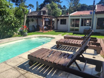 HERMOSA CASA EN PINARES P35 PUNTA DEL ESTE ALQUILER 
