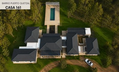 VENTA DE CASA DE 4 DORMITORIOS, PISCINA Y SAUNA EN LA BARRA
