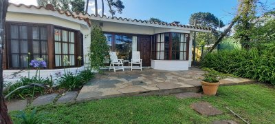 Casa de 3 dormitorios con dependencia en Lugano