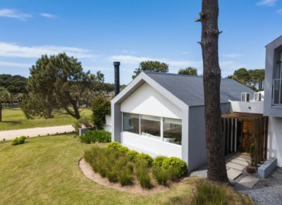 ESPECTACULAR CASA EN BARRIO PRIVADO PINAR DEL FARO, JOSE IGNACIO