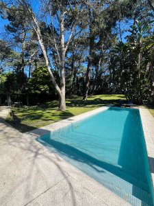 ALQUILER  CASA DE 3 DORMITORIOS EN SUITE EN SAN RAFAEL CON PISCINA