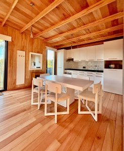 MUY LINDA CASA A ESTRENAR EN LA JUANITA A 100 METROS DEL MAR