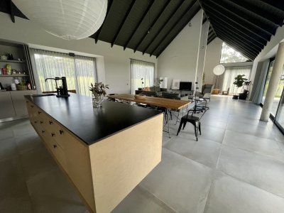 ESPECTACULAR CASA DE DISEÑO EN PUEBLO MIO MANANTIALES