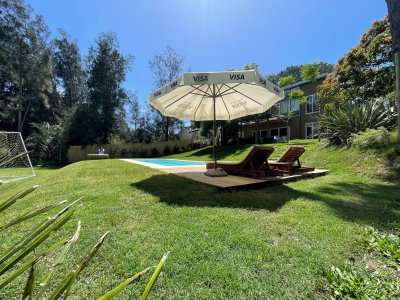 MODERNA CASA A ESTRENAR EN LA BARRA PARA 11 PERSONAS