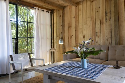 HERMOSA CABAÑA EN EL BOSQUE A METROS DEL PUENTE DE LA BARRA 