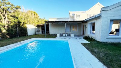 VENTA Y ALQUILER DE GRAN CASA EN EL CORAZON DE LA BARRA