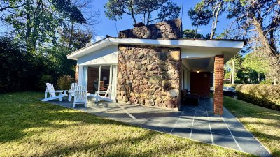 ALQUILER HERMOSO CHALET DE 4 DORMITORIOS A 900 MTS DEL MAR