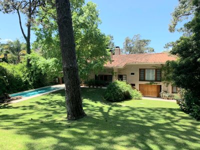 HERMOSA CASA DE 3 DORMITORIOS EN SUITE EN SAN RAFAEL