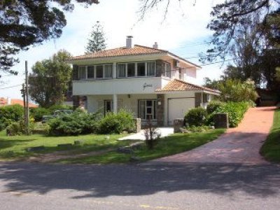 ALQUILER CASA EN SAN RAFAEL A METROS DEL MAR 