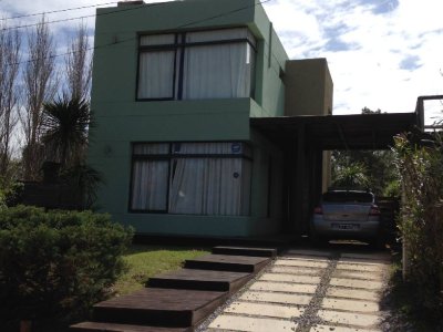 VENTA CASA LA BARRA DE 4 DORMITORIOS