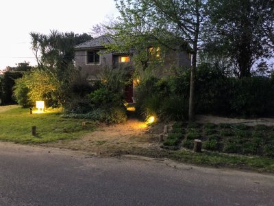 ALQUILER HERMOSA CASA CON PISCINA EN LA BARRA 