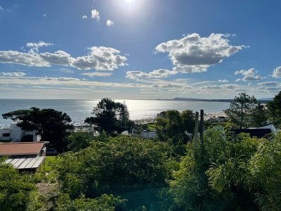 VENTA DE ESPECTACULAR TERRENO EN PUNTA BALLENA 