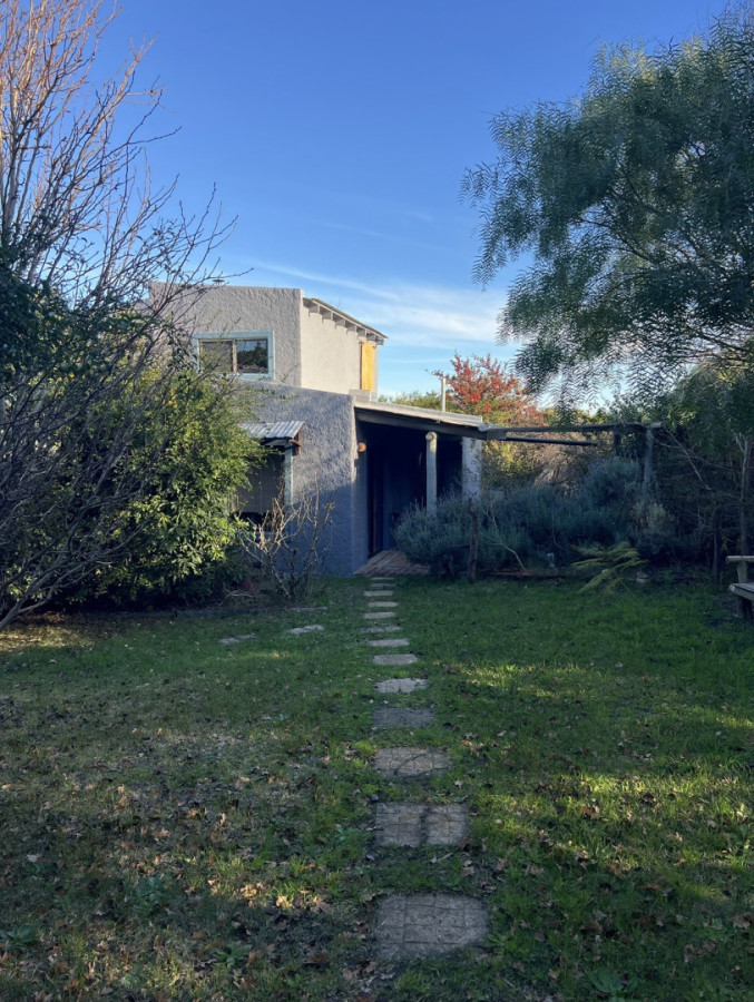 Venta de 2 casas en un padrón esquinero rodeadas de naturaleza. Ideal rentas