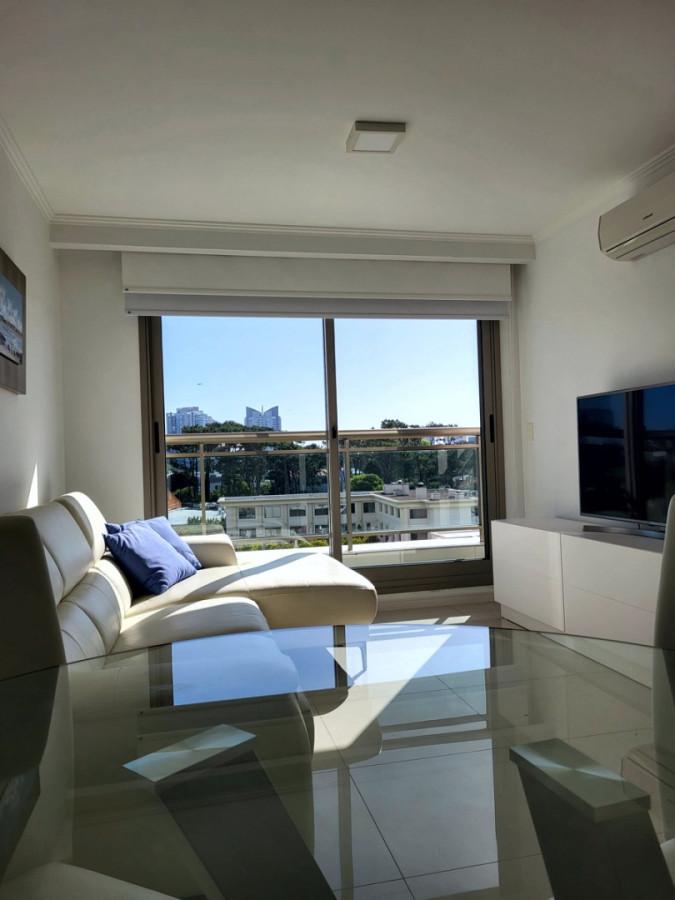 En Venta - Apartamento De 1 Dormitorio Con Cochera y Amenities en Aidy grill