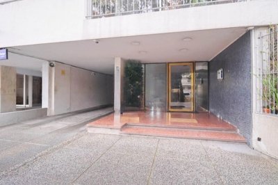 Alquiler Apartamento 3 Dormitorios Más Servicio y Garage en Pocitos