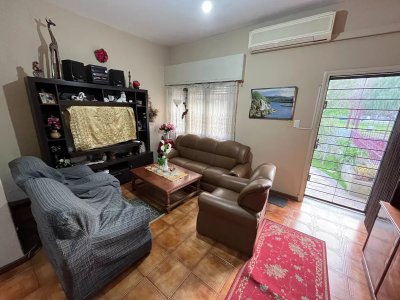 Venta Casa 3 Dormitorios Padrón Único en Malvin Sur