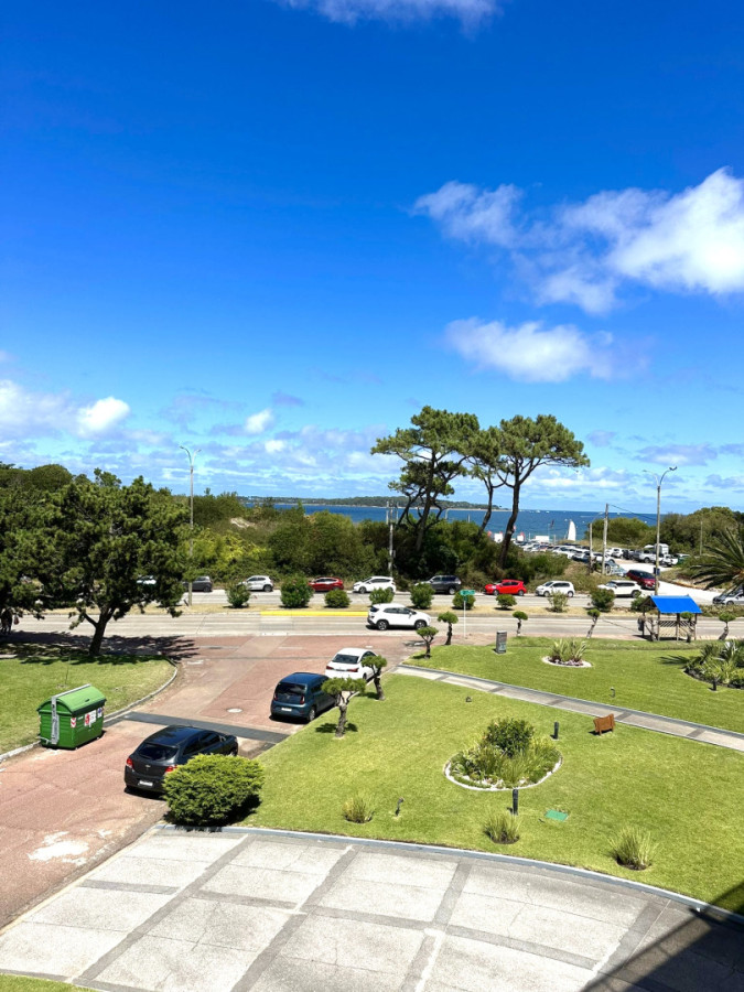 Apartamento en Mansa, Alquiler Anual