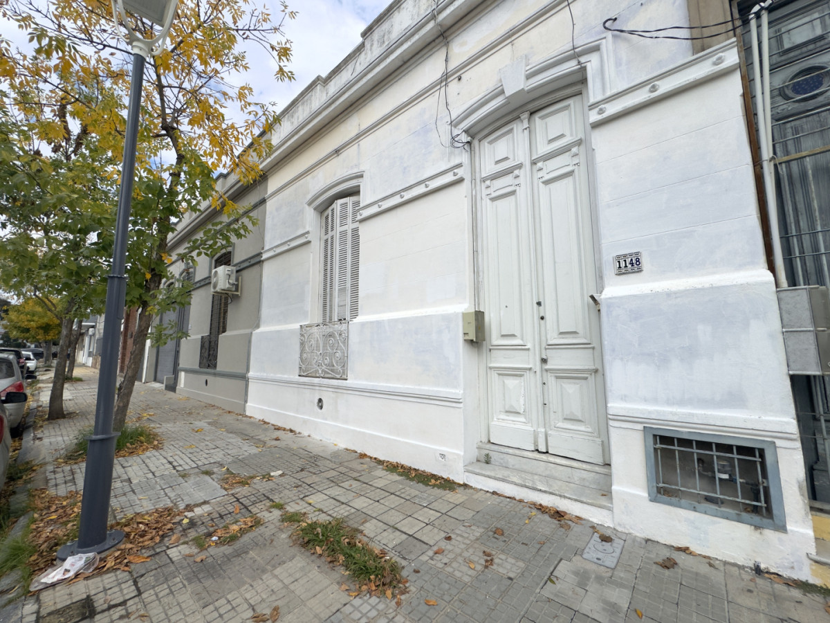 Casa de dos dormitorios en el corazón del Prado en venta - Montevideo 