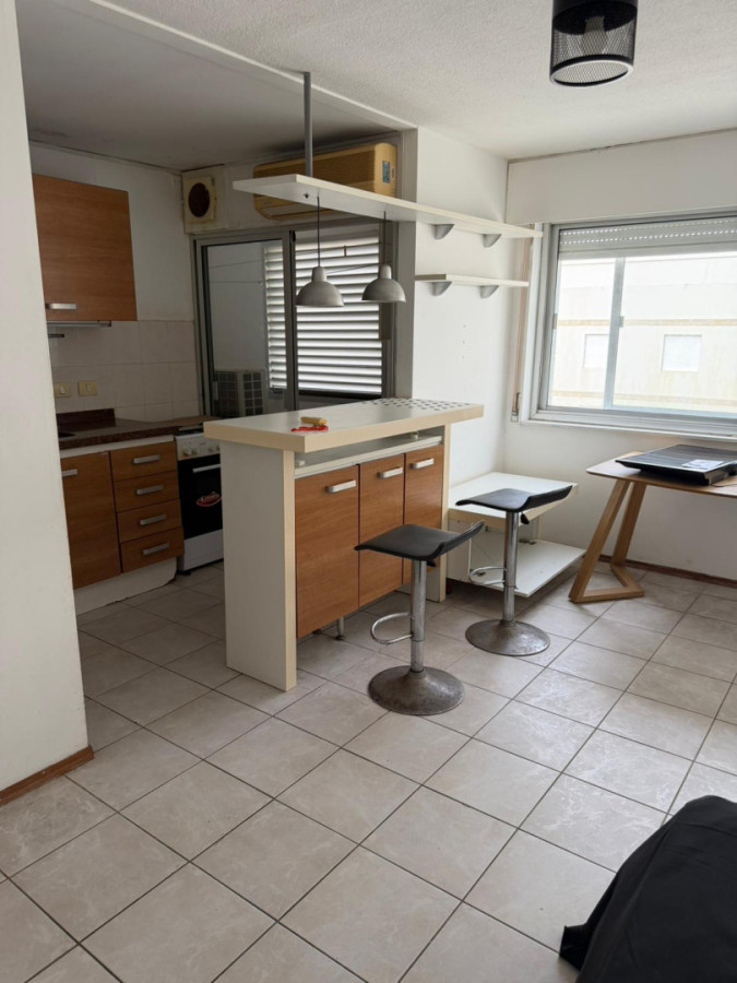 Se alquila apartamento en Torre San Fernando 1