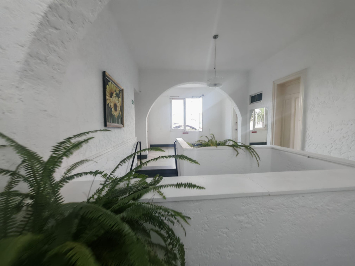 Se vende Monoambiente en Península, Punta del este